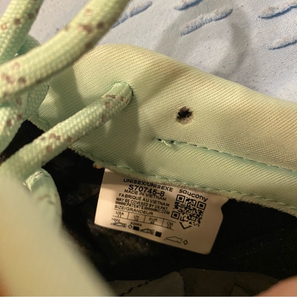 NWOT Saucony 3D Grid Hurricane Tralian Running Shoes Mustard SZ 11 M. S70745-8 - Picture 2 of 7